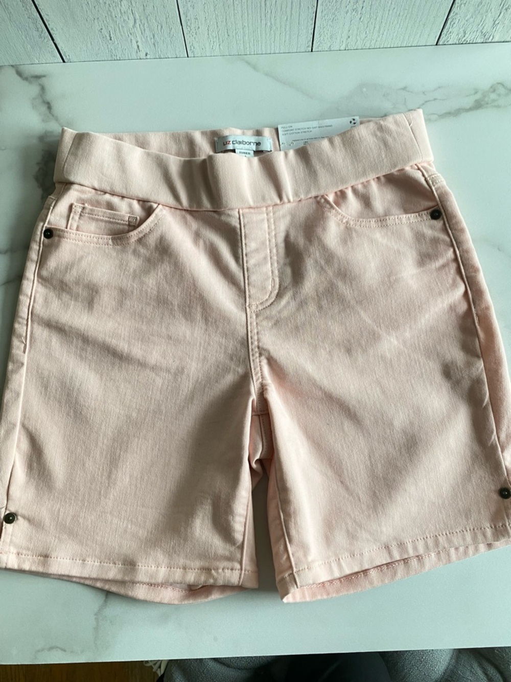 Liz Claiborne Light Pink Pull-On Denim Shorts-NWT-size 4